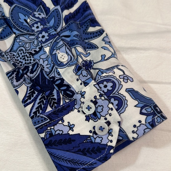 Talbots size 8P, fitted button down non iron long sleeve shirt - Picture 9 of 11